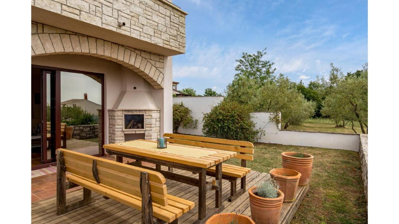 Holiday Home Bellavista Tar-Vabriga Exterior photo